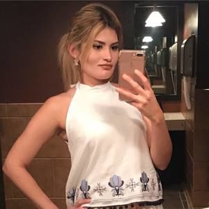 Meet your Posher, Linda